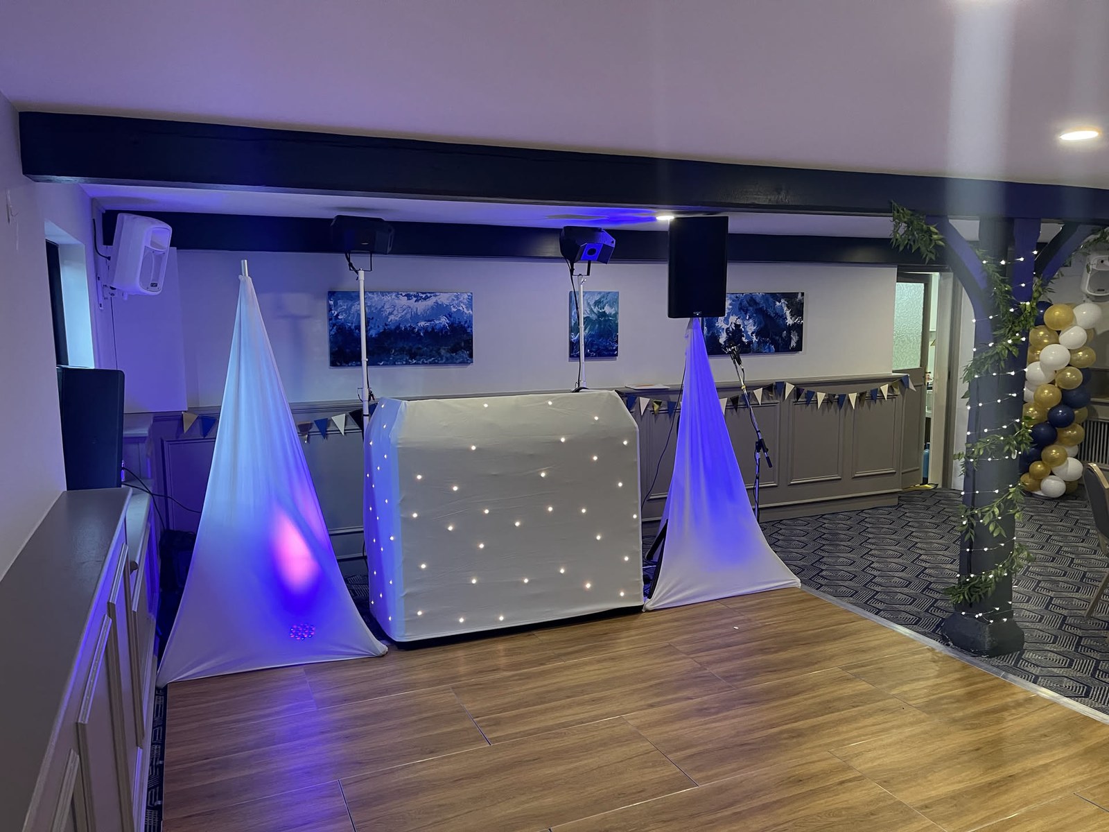 Kingswood Golf & Country Club · Our booth, lighting and celebration details