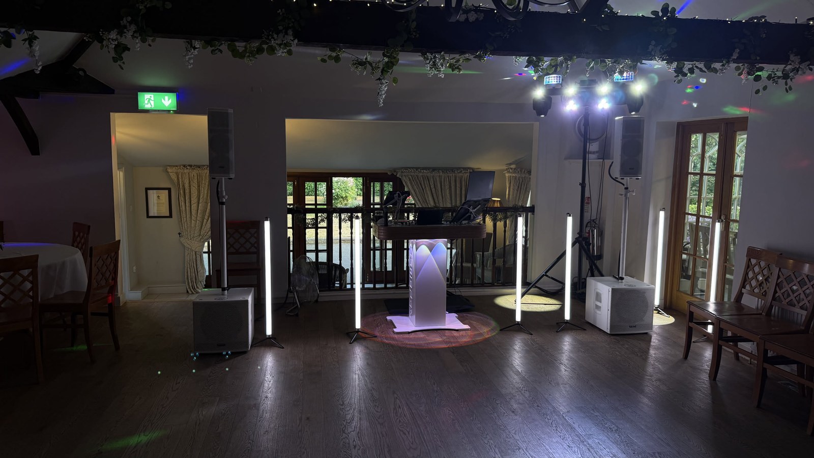 Oaks Farm · Our booth, lighting and celebration details